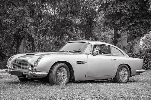 Aston Martin DB5 Grand Tourer klassieke sportwagen