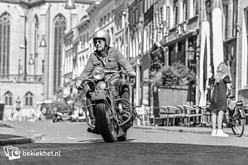 The classic Harley Davidson van Bekiekhet.nl