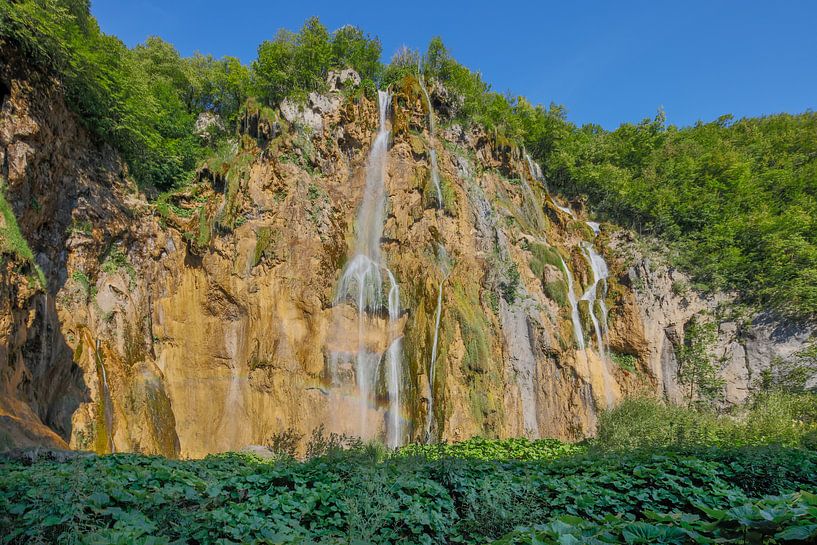 Plitvice Lakes national park in the centre of Croatia by Joost Adriaanse