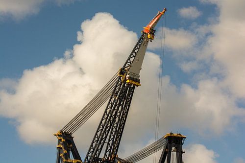 Detail van het machtige kraanschip Sleipnir