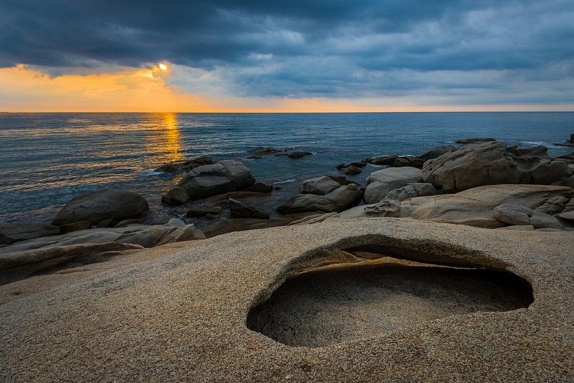 Lever de soleil sur la mer Méditerranée, sur la Costa Brava par Robert Ruidl