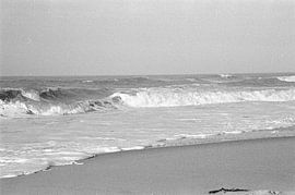 Winterse branding op het strand van Kijkduin van Bart van Wijk Grobben