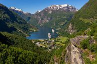 Uitzicht op de Geirangerfjord, Noorwegen [2] van Adelheid Smitt thumbnail