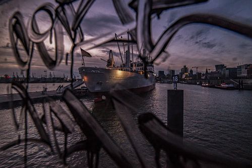 Cap San Diego au crépuscule