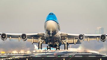 KLM Boeing 747 take-off from Schiphol to a warmer destination