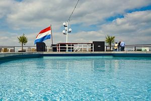 SS Rotterdam "Poolthings"