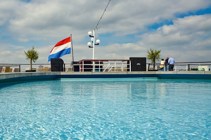 SS Rotterdam &quot;Poolthings&quot; by Truckpowerr