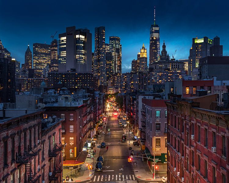 Lower Manhattan after sunset by Remco Piet