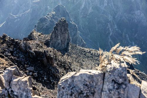 Zicht op de bergtoppen van pico Ruivo op Madeira