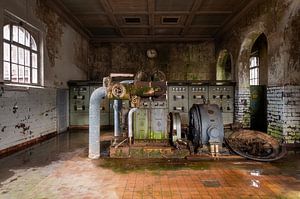 Usine abandonnée à Decay. sur Roman Robroek - Photos de bâtiments abandonnés