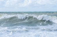 Krachtige golven aan de kust / Noordzee van Photography art by Sacha thumbnail