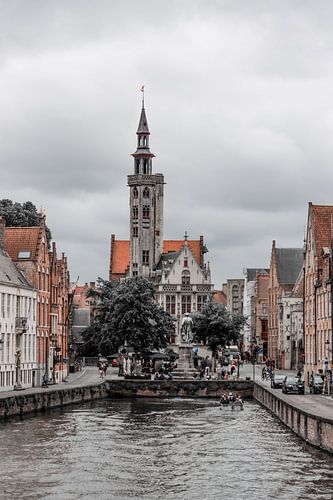 Stadtansicht der Brügger Innenstadt im Herbst, Belgien.