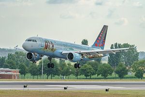 Airbus A320 de Brussels Airlines en livrée Bruegel. sur Jaap van den Berg