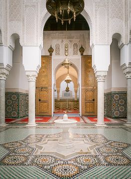 De tombe in het Mausoleum van Moulay Ismail | Meknes | Marokko van Marika Huisman⎪reis- en natuurfotograaf