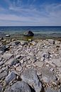 steen in de oostzee van Geertjan Plooijer thumbnail