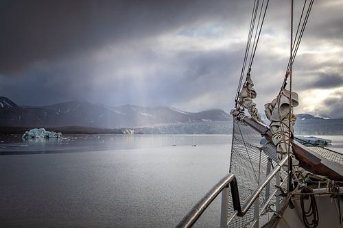 Sailing at the North Pole