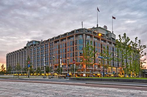 Grand Trade Building Rotterdam in the evening