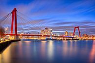 Willemsbrug Rotterdam in de avond van Rens Marskamp thumbnail