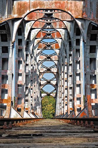 Urbex Eisenbahnbrücke aus Stahl