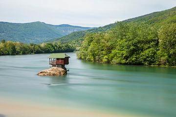 Serbia cottage in the river