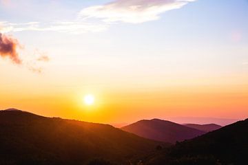 Coucher de soleil dans les montagnes de Sardaigne | Italie