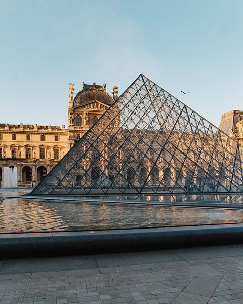 Louvre Museum by Hello Pompoyo