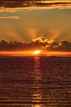 Sonnenuntergang über Holwert