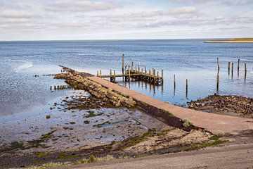 Jetty in the Wadden Sea at De Cocskdorp by Rob Boon