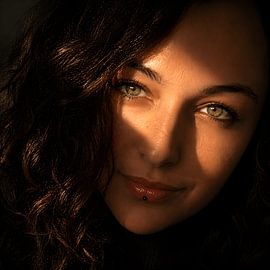 Lumière & Ombre sur Jennifer Eder