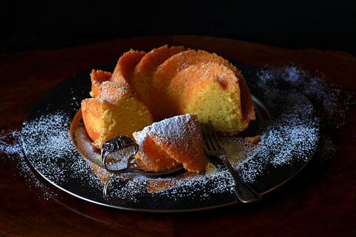 Gugelhupf mit Puderzucker