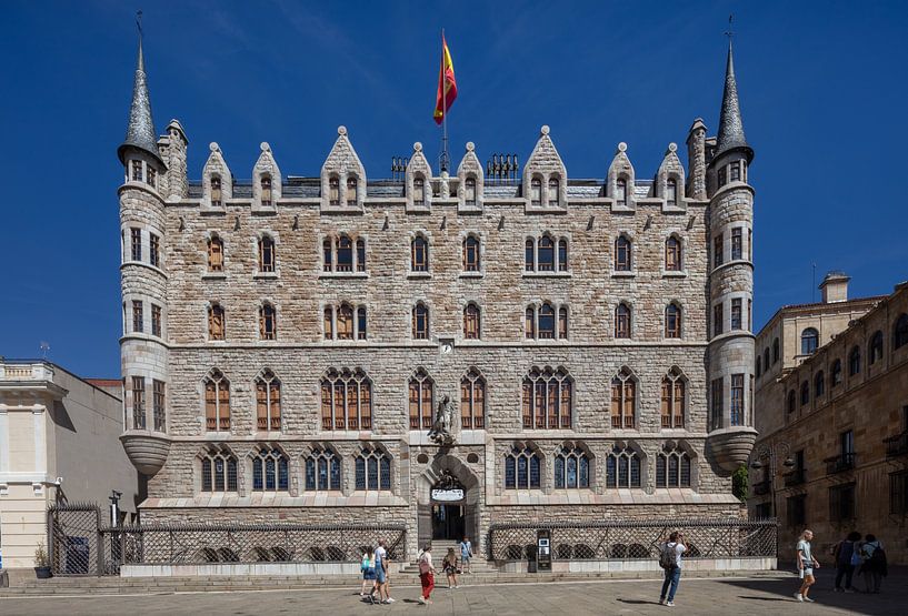 Musée Gaudi &quot;Casa de los Botines&quot; à Léon, Spa par Joost Adriaanse