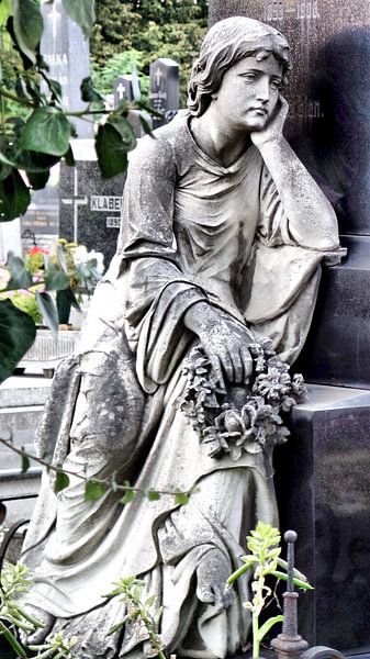 ...ein Land der Lebenden und ein Land der Toten VI von Ilona Picha-Höberth