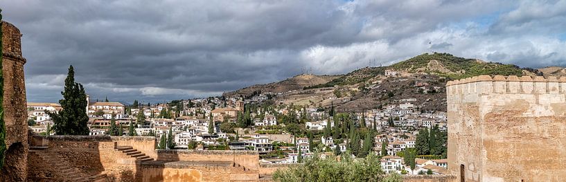 Panoramablick von der Alhambra auf Granada von Alexander Baumann