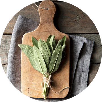 SF 12243702  Kruiden op houten achtergrond