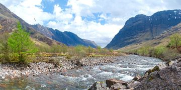 Fluss Coe bei Glencoe von Peter Schoo - Natuur & Landschap