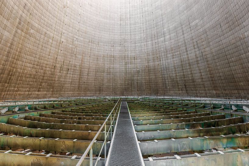 Spain - inside a cooling tower by Gentleman of Decay