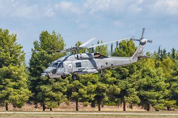 Vliegdemonstratie Griekse Sikorsky S-70B Seahawk.