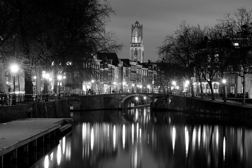 View of Zandbrug and Oudegracht in Utrecht from the Bemuurde Weerd, BLACK WHITE by Donker Utrecht