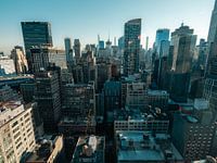 Midtown Manhattan lors d'une matinée radieuse et ensoleillée
