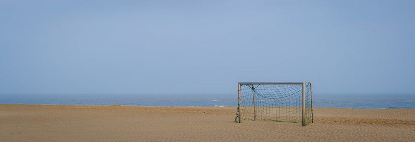 Beach soccer by Johan Vanbockryck