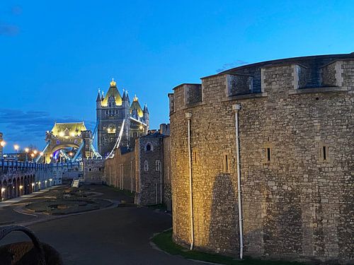 Tower Bridge gleich um die Ecke
