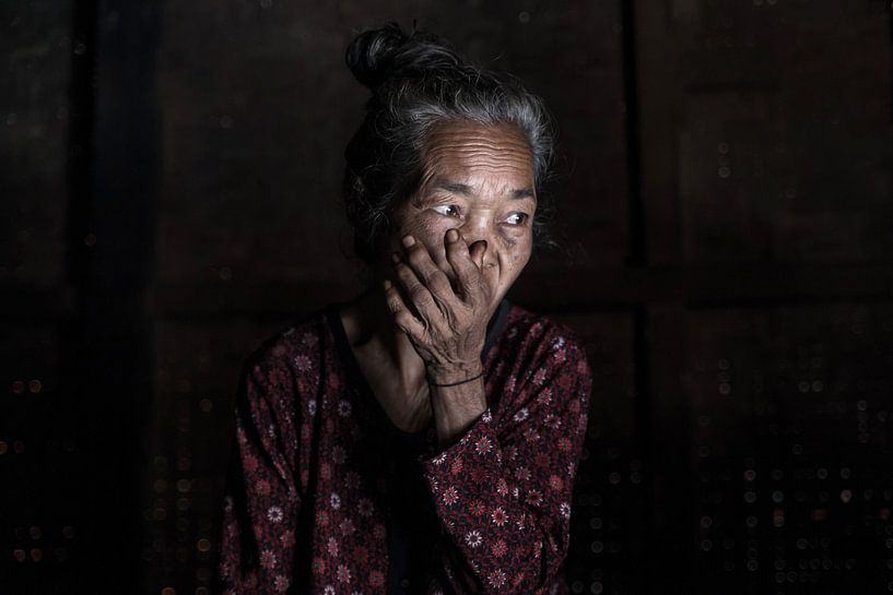 Femme Sasak dans le nord de Lombok par Mark Thurman