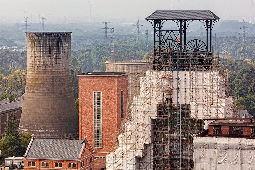 Elevator shaft BE-Mine Beringen by Rob Boon