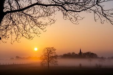 Foggy sunrise Pressings by Henk Kersten