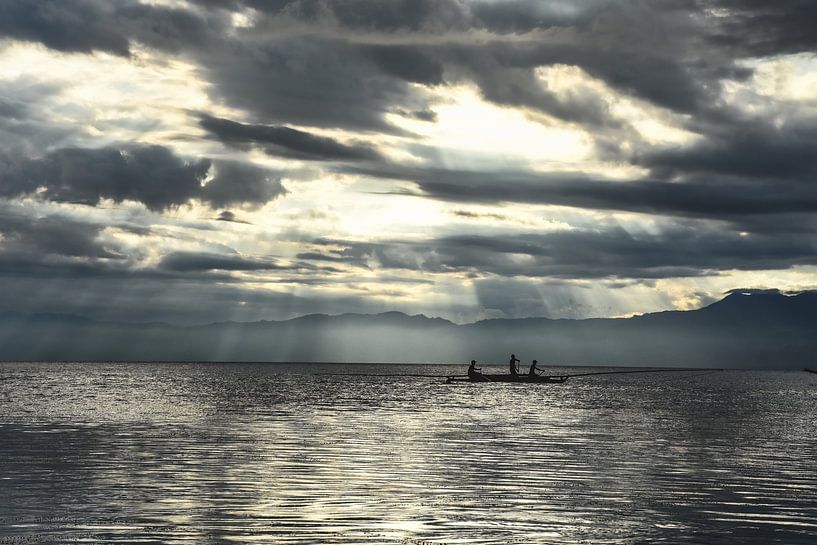 Fishing boat under the sun in the Philippines by Rowan van der Waal