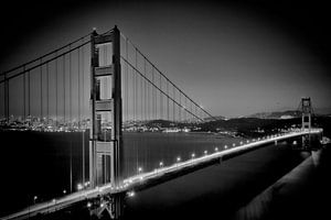 GOLDEN GATE BRIDGE bei Nacht | Monochrom 