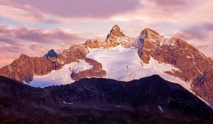 Die Reichenspitze und der Gabler im Morgenrot