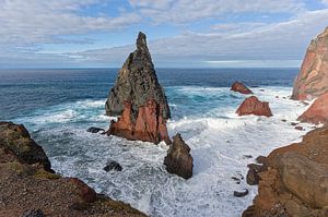 Rotsformaties langs de Atlantische oceaan bij Ponta de São Lourenço, Madeira