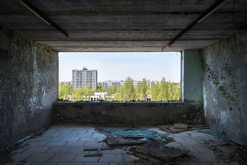 Uitzicht op de Verlaten Stad. van Roman Robroek - Foto's van Verlaten Gebouwen