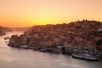 Porto bij zonsondergang, Portugal van Markus Lange
